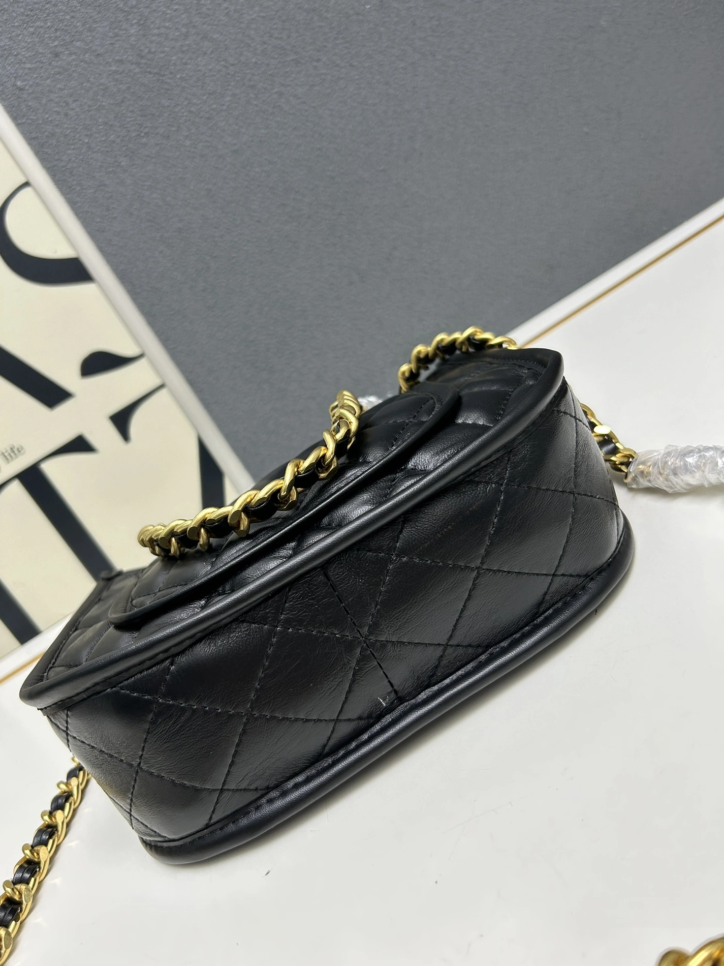 Chanel AAA Quality Messenger Bags For Women Sophisticated 166
