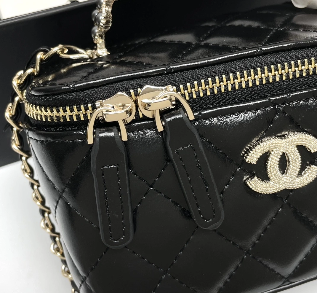 Chanel AAA Quality Messenger Bags For Women Sophisticated 8177