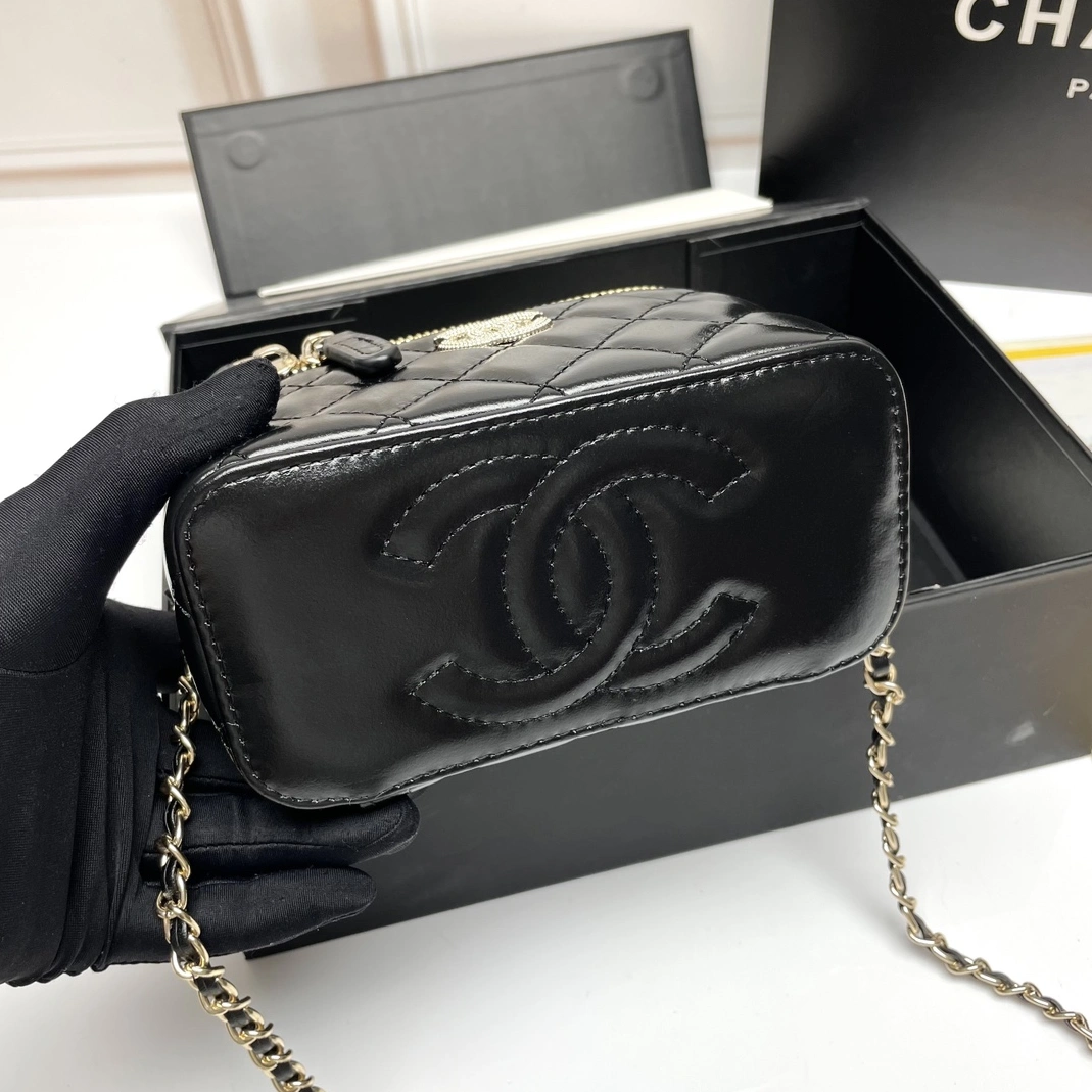 Chanel AAA Quality Messenger Bags For Women Sophisticated 8177