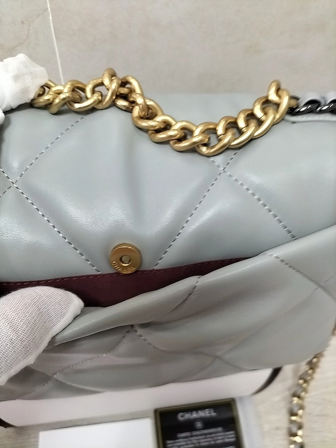 Chanel AAA Quality Messenger Bags For Women StreetReady 1840