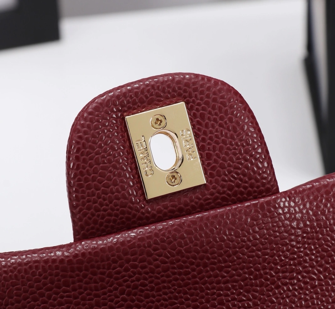 Chanel AAA Quality Messenger Bags For Women Stylish 4680