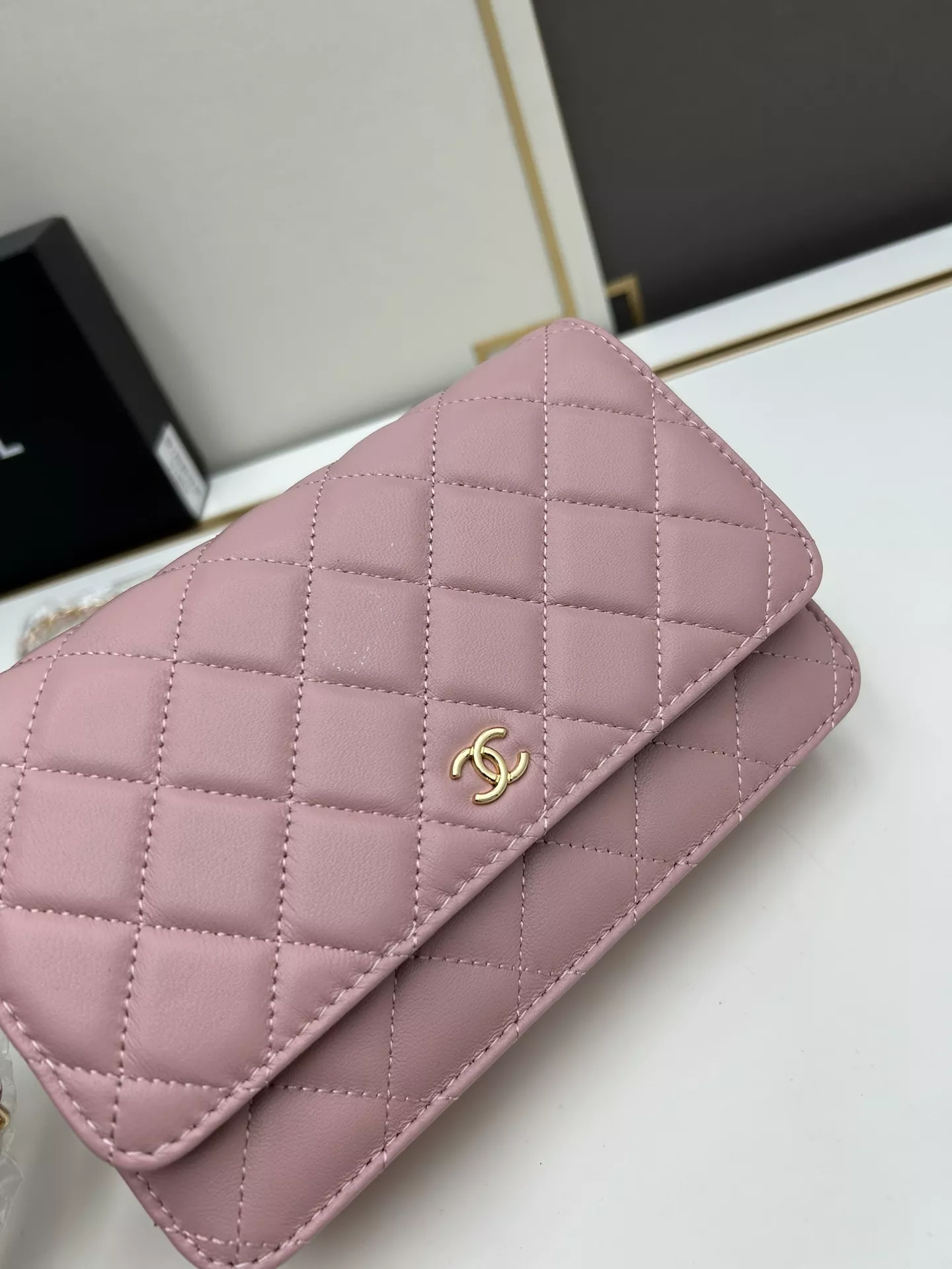 Chanel AAA Quality Messenger Bags For Women Stylish 6825