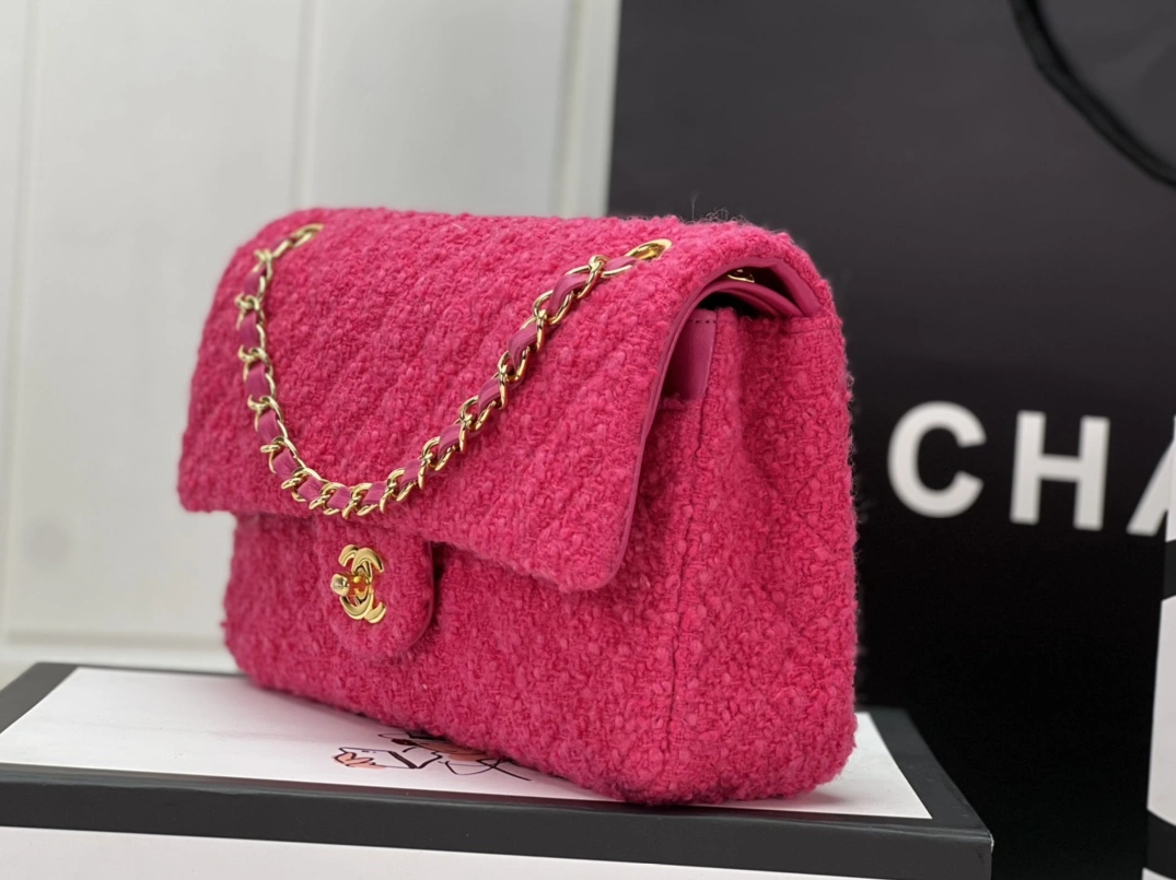 Chanel AAA Quality Messenger Bags For Women Stylish 8538