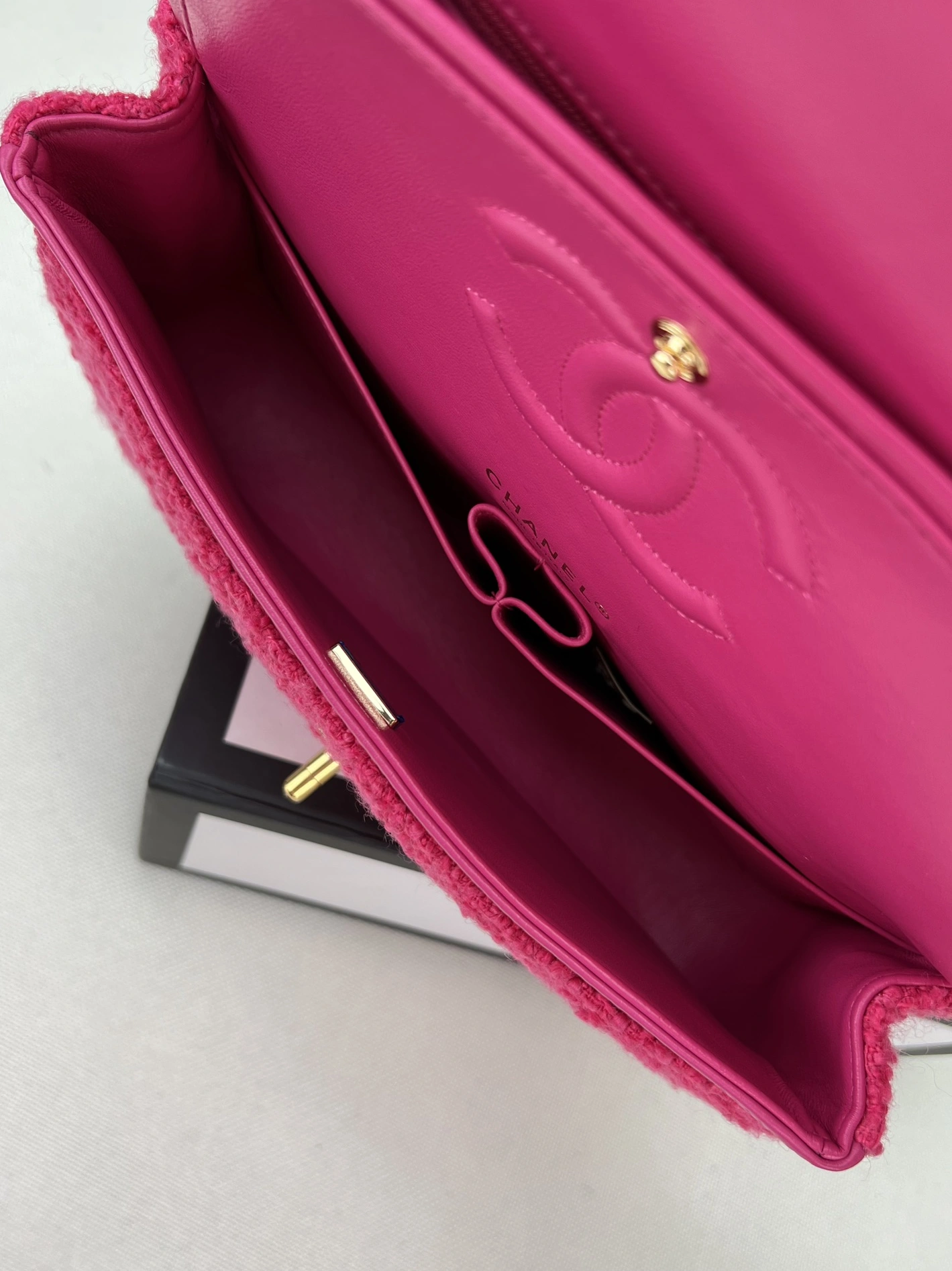 Chanel AAA Quality Messenger Bags For Women Stylish 8538