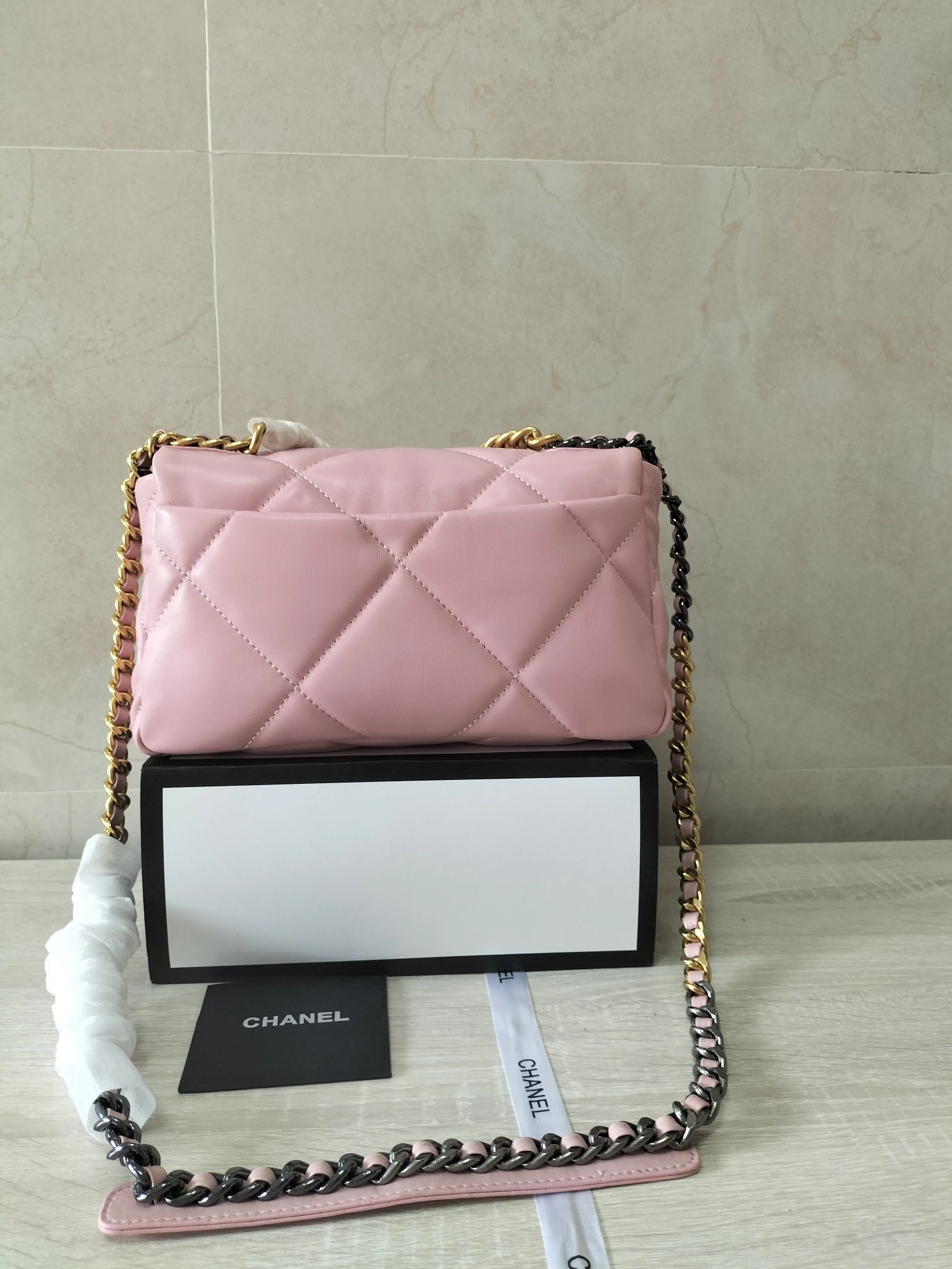 Chanel AAA Quality Messenger Bags For Women Timeless 8523