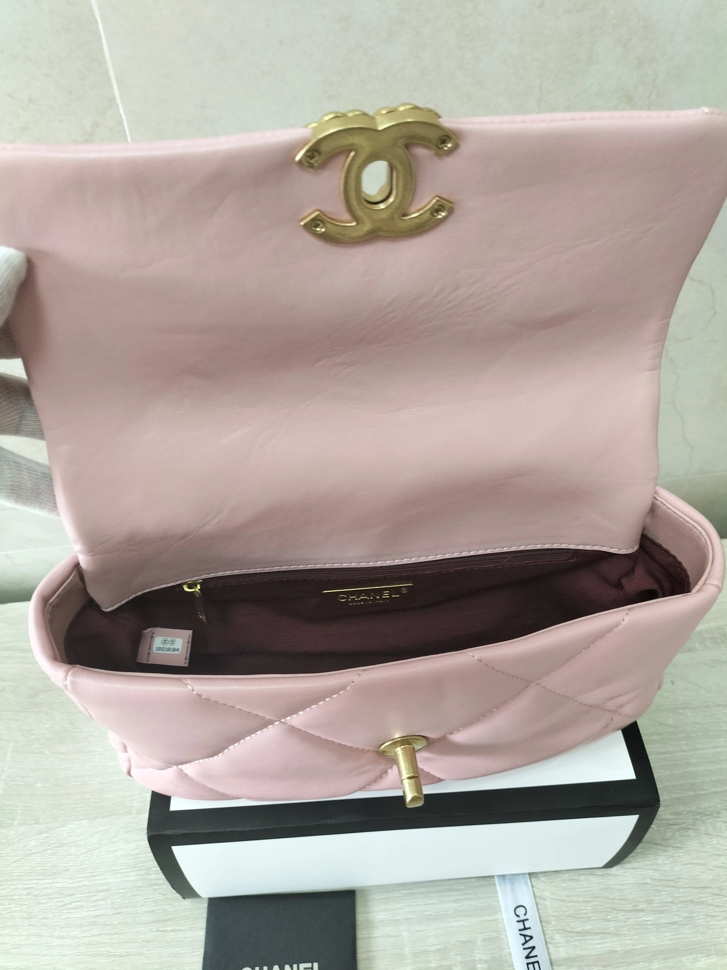 Chanel AAA Quality Messenger Bags For Women Timeless 8523
