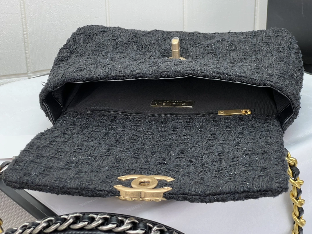 Chanel AAA Quality Messenger Bags For Women TopPick 1259