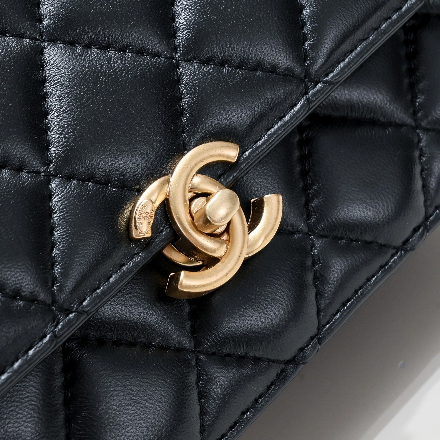 Chanel AAA Quality Messenger Bags For Women TopPick 6449