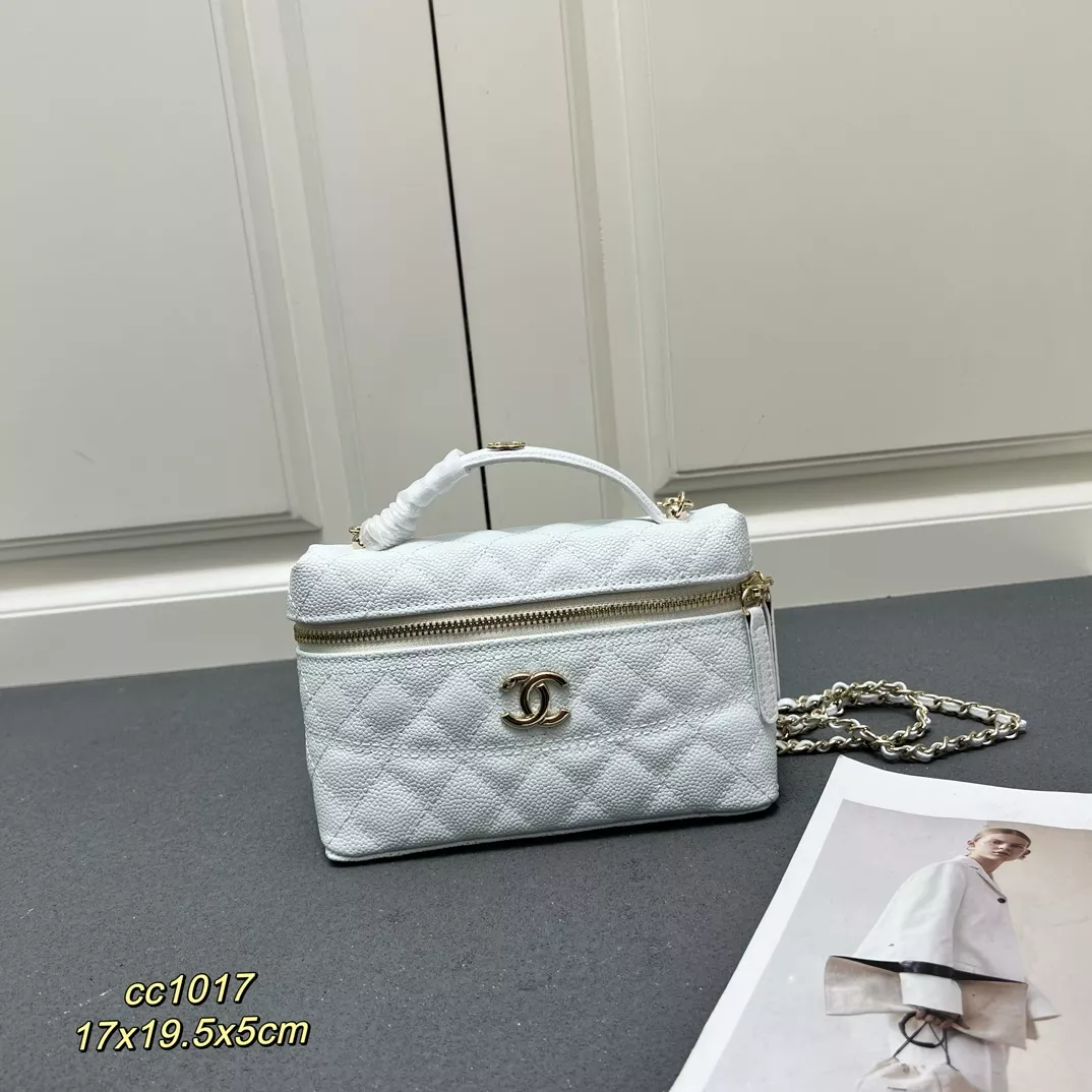 Chanel AAA Quality Messenger Bags For Women TopPick 9650