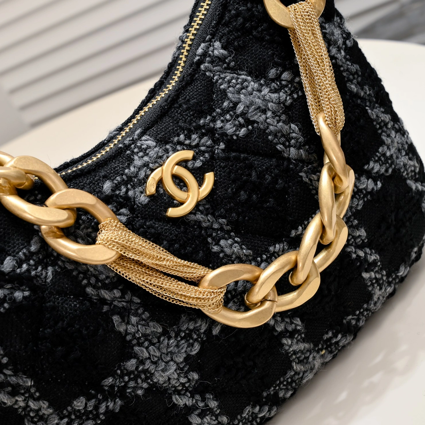 Chanel AAA Quality Messenger Bags For Women Trendy 1636
