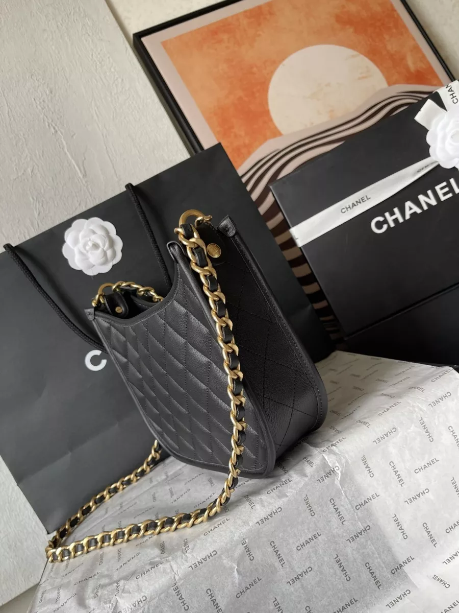 Chanel AAA Quality Messenger Bags For Women Trendy 3607