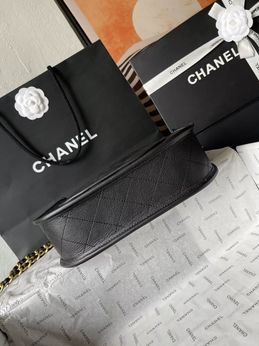 Chanel AAA Quality Messenger Bags For Women Trendy 3607