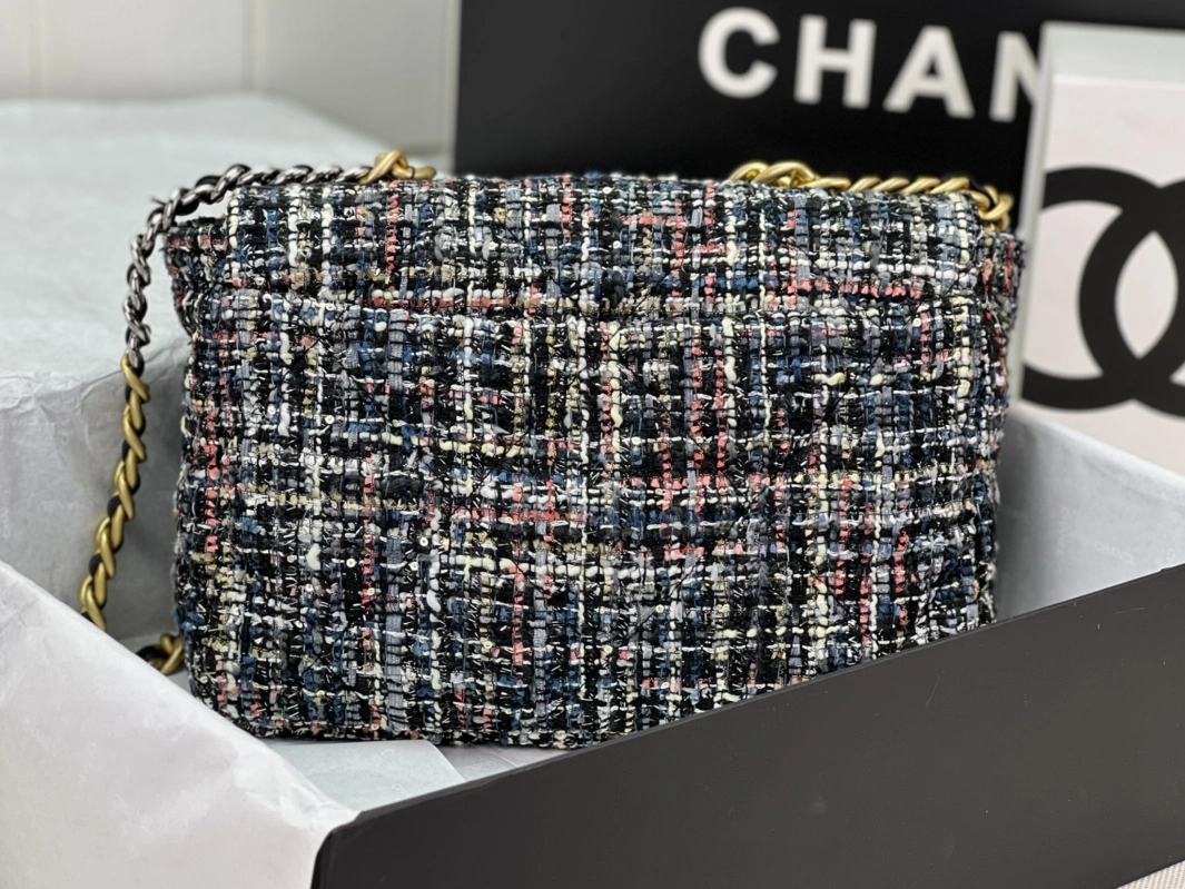 Chanel AAA Quality Messenger Bags For Women Trendy 5377