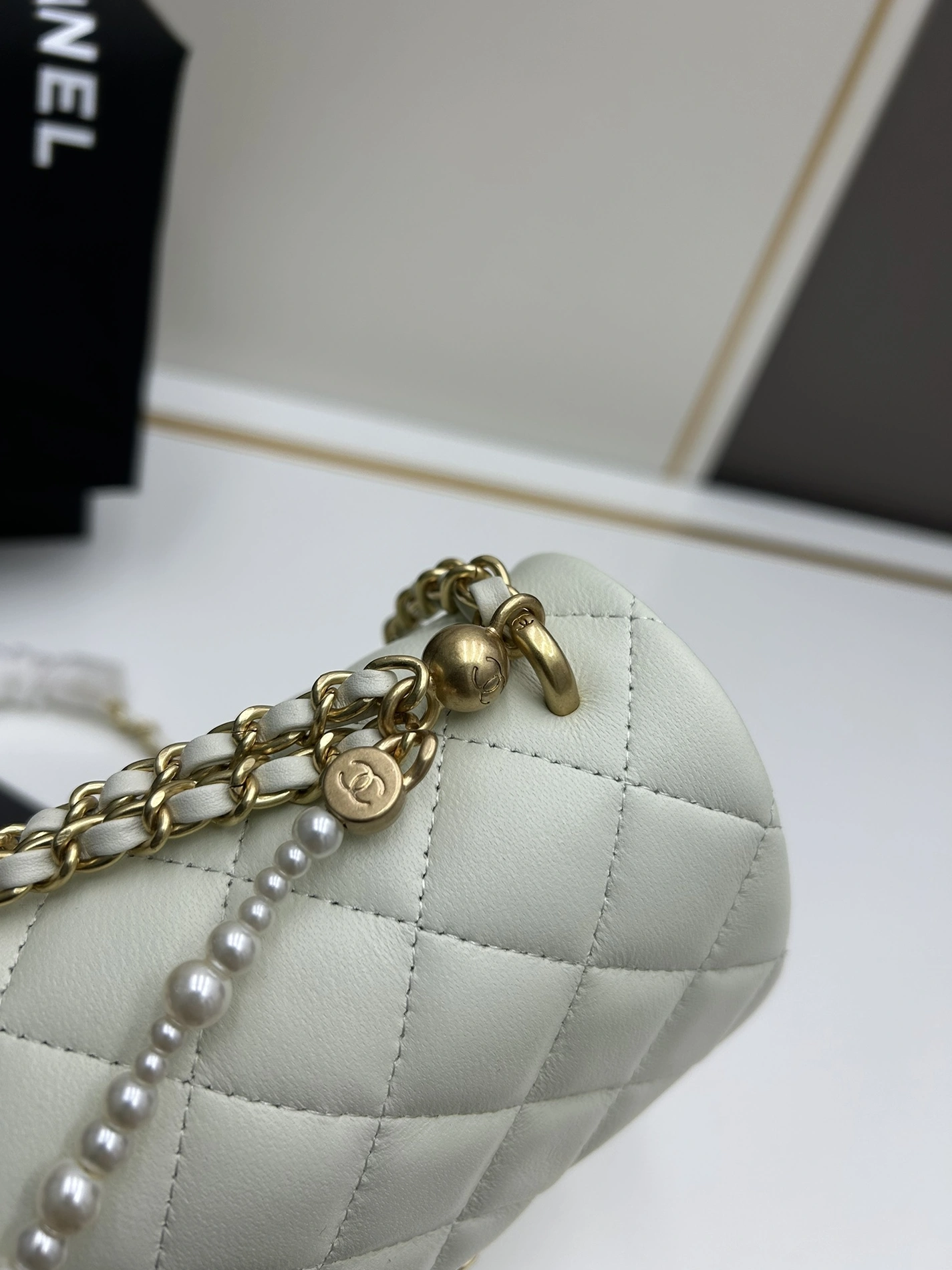 Chanel AAA Quality Messenger Bags For Women Trendy 6594