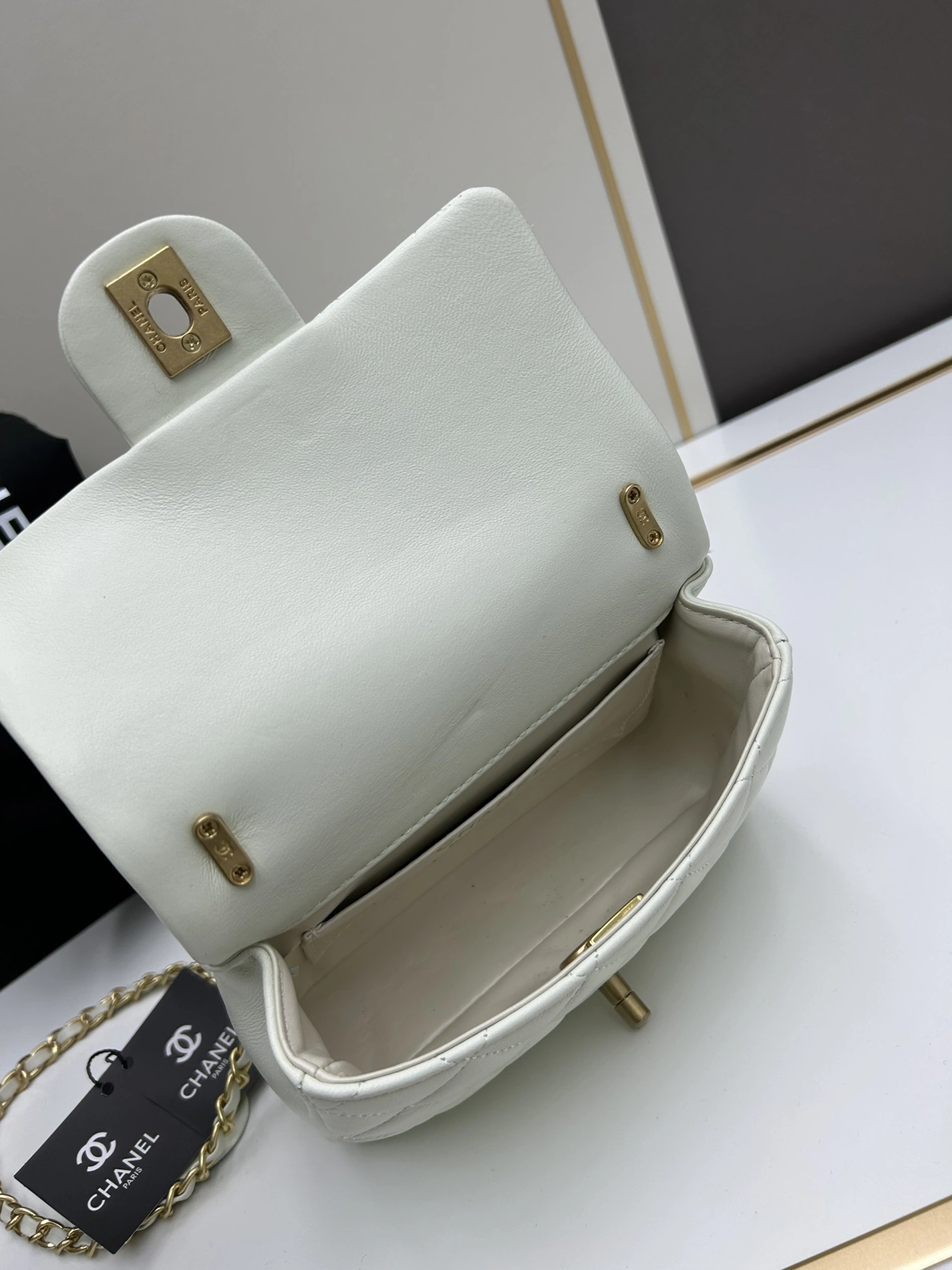 Chanel AAA Quality Messenger Bags For Women Trendy 6594