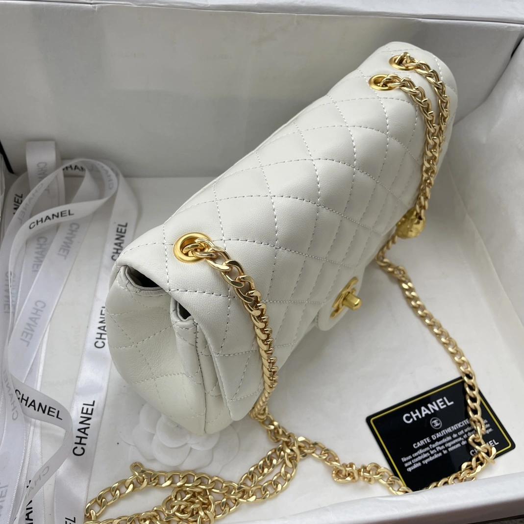 Chanel AAA Quality Messenger Bags For Women Unique 2027
