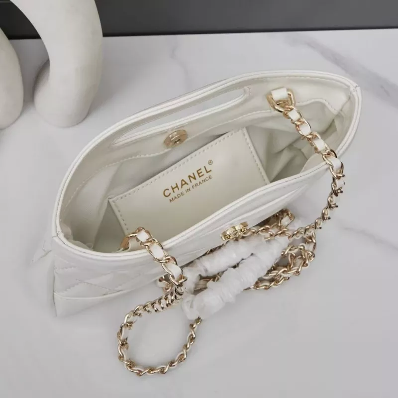 Chanel AAA Quality Messenger Bags For Women UrbanStyle 2351