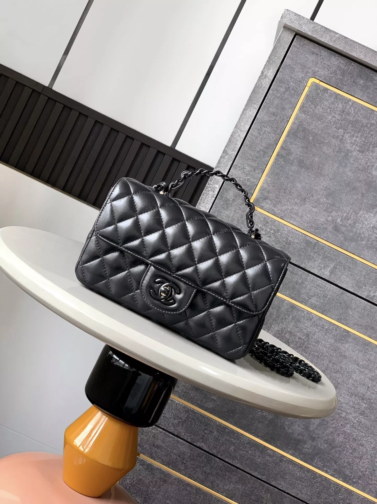 Chanel AAA Quality Messenger Bags For Women Versatile 2579