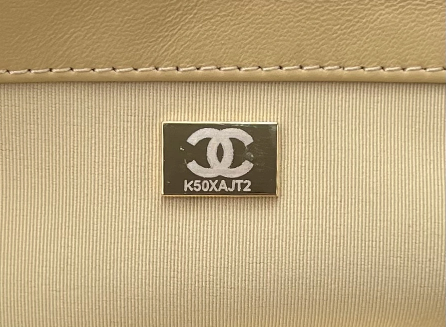 Chanel AAA Quality Messenger Bags For Women Versatile 4576