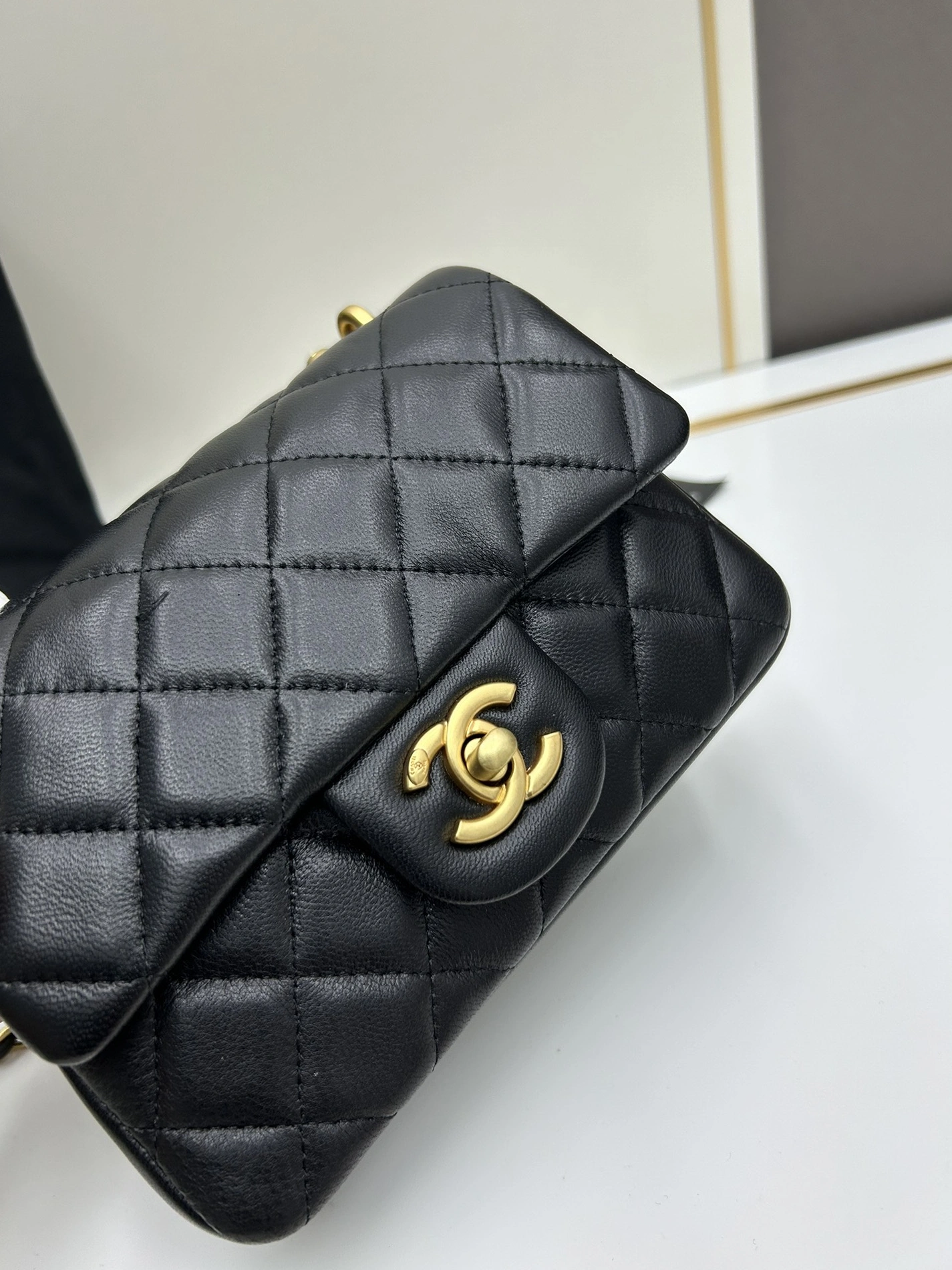 Chanel AAA Quality Messenger Bags For Women Versatile 9270