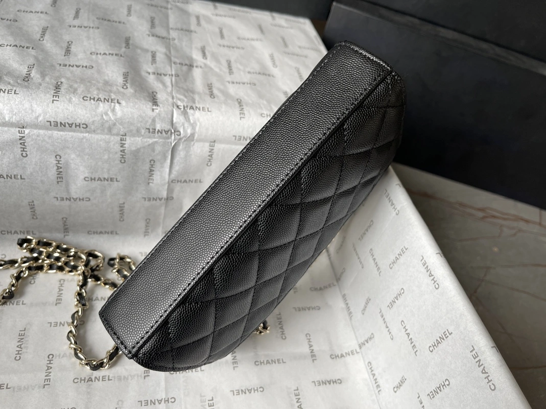 Chanel AAA Quality Messenger Bags For Women Vibrant 1354