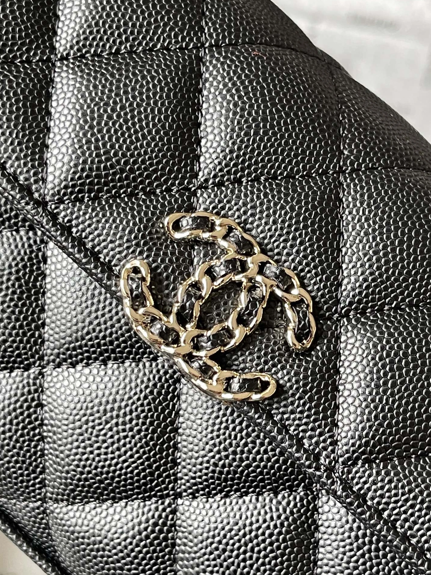 Chanel AAA Quality Messenger Bags For Women Vibrant 1354