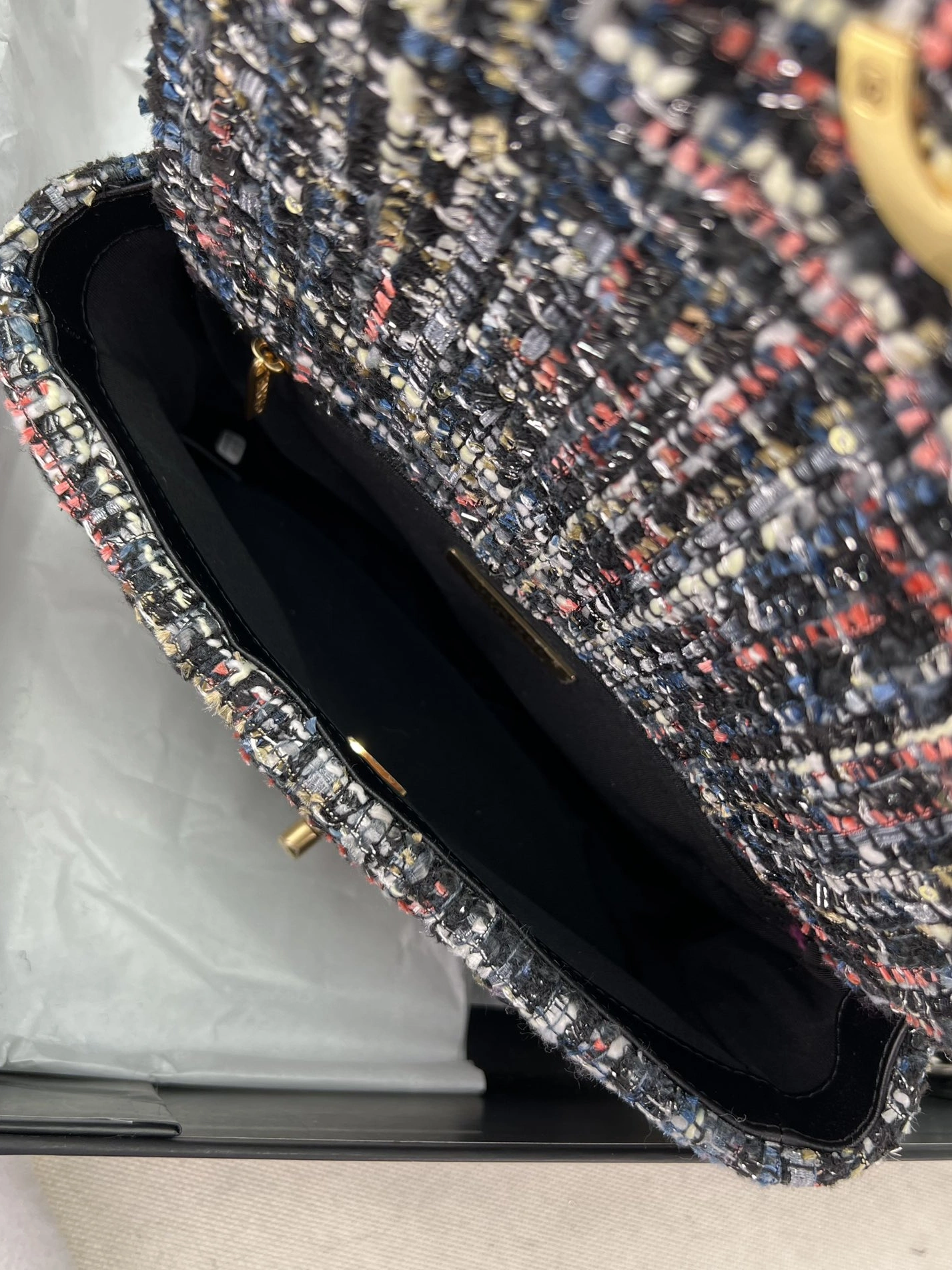 Chanel AAA Quality Messenger Bags For Women Vibrant 5790