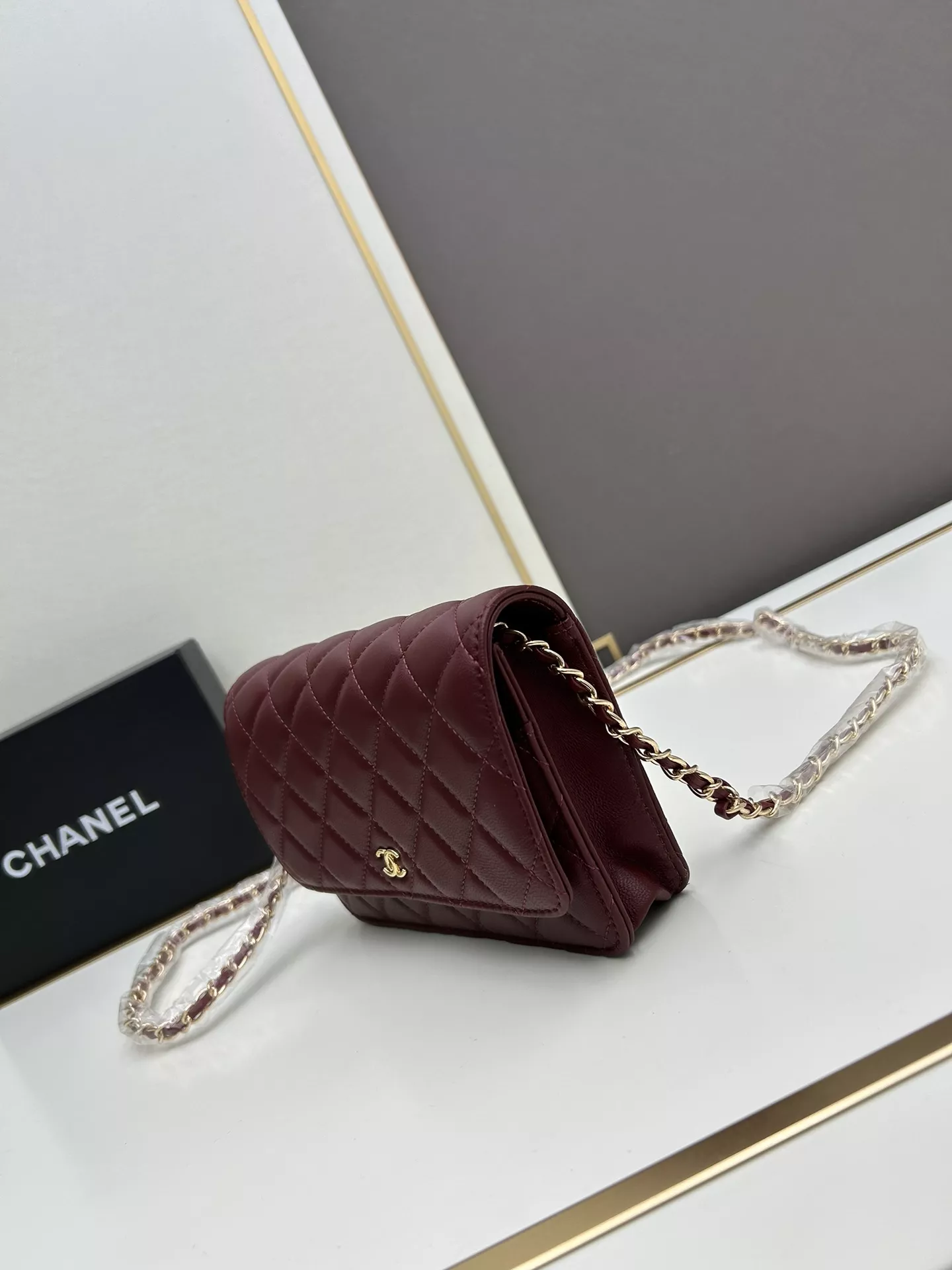 Chanel AAA Quality Messenger Bags For Women Vibrant 6865