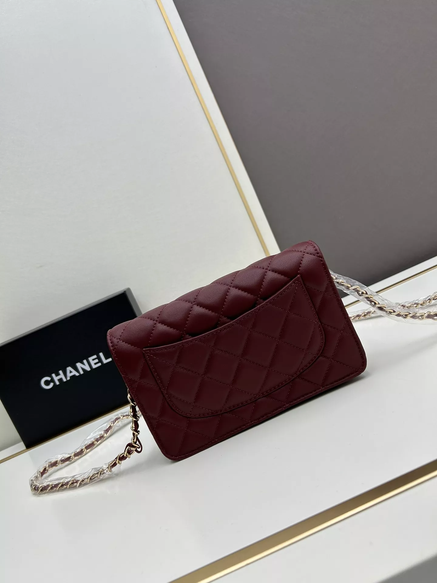 Chanel AAA Quality Messenger Bags For Women Vibrant 6865