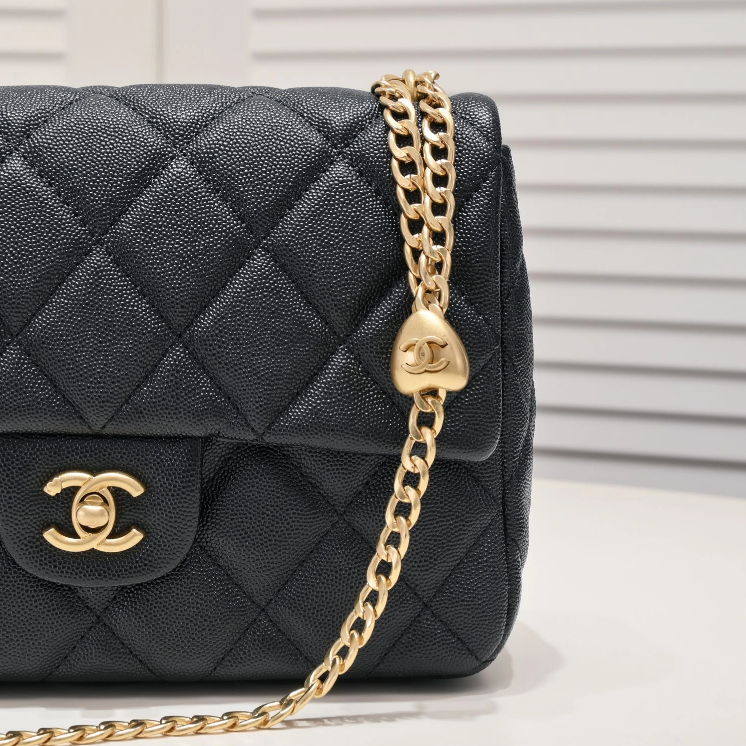 Chanel AAA Quality Messenger Bags For Women WellDesigned 7205