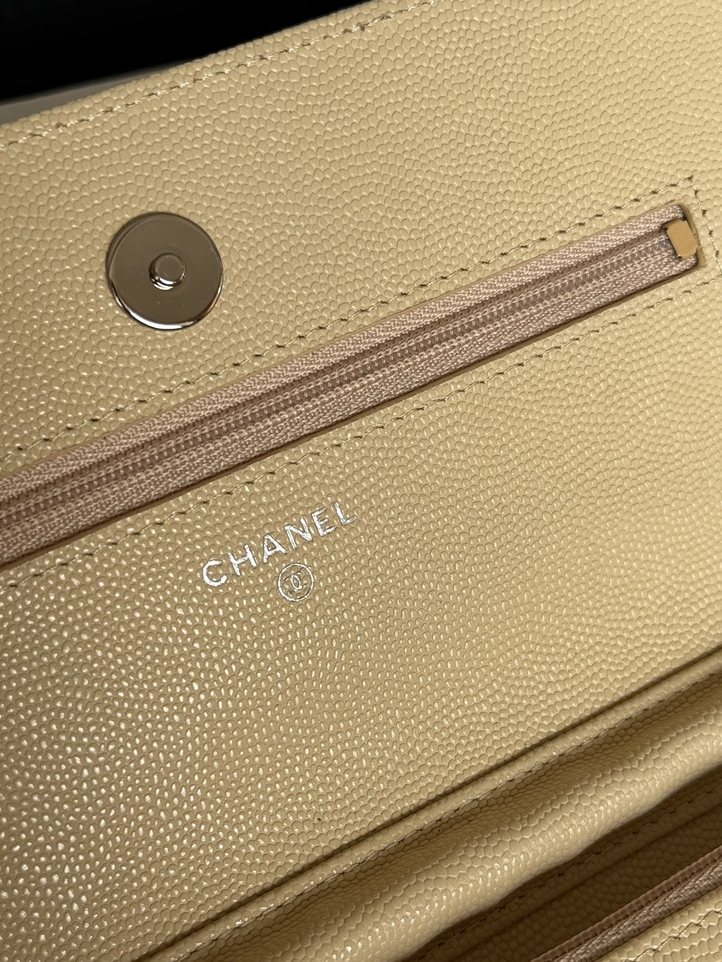 Chanel AAA Quality Messenger Bags In Silver For Women HighQuality 7305