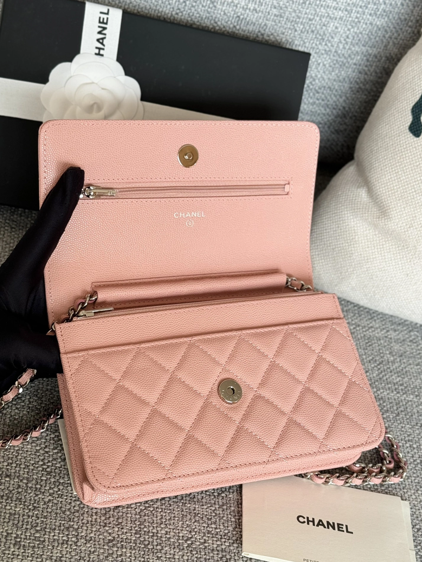 Chanel AAA Quality Messenger Bags In Silver For Women Soft 4150
