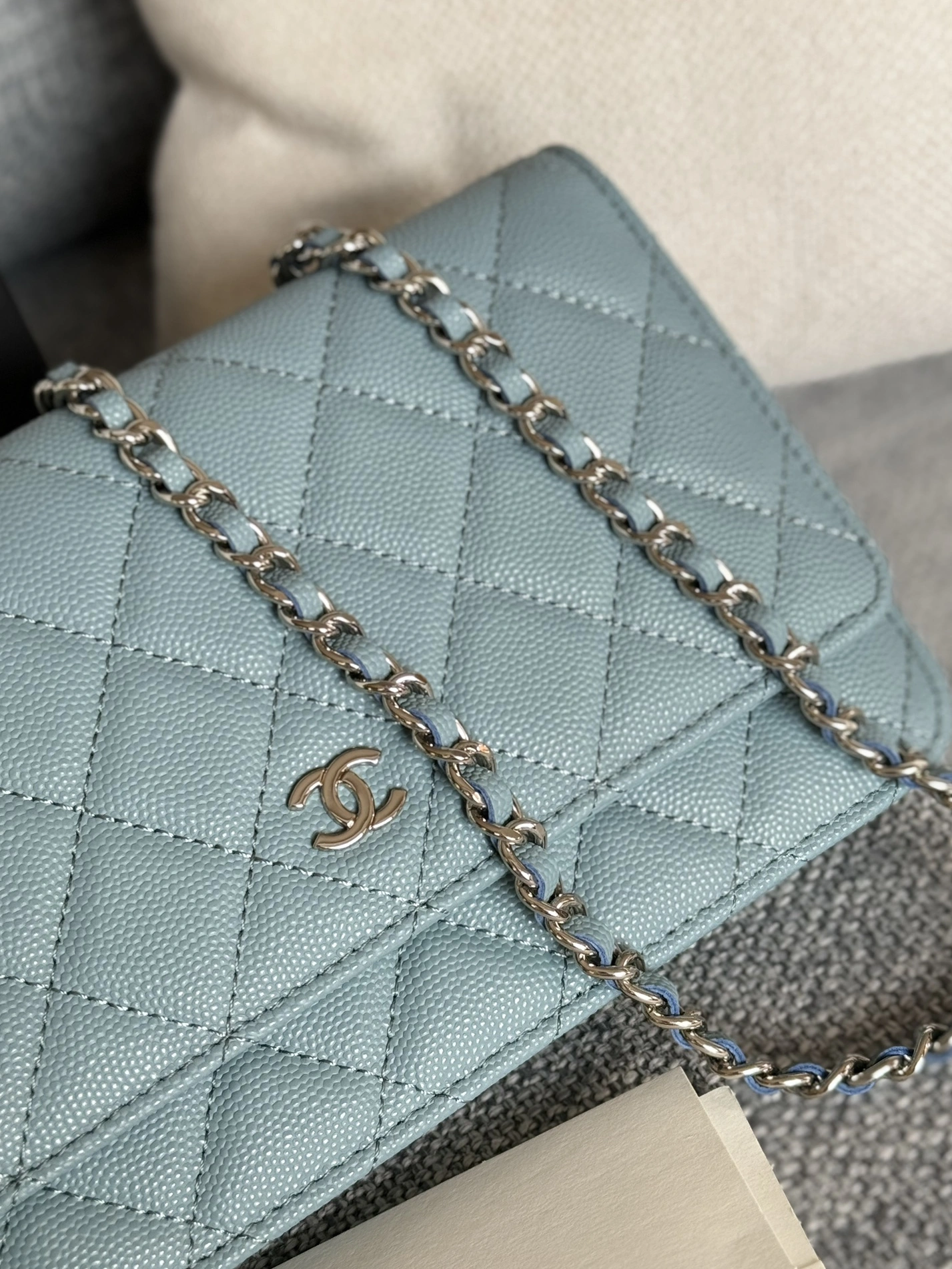 Chanel AAA Quality Messenger Bags In Silver For Women Versatile 9358