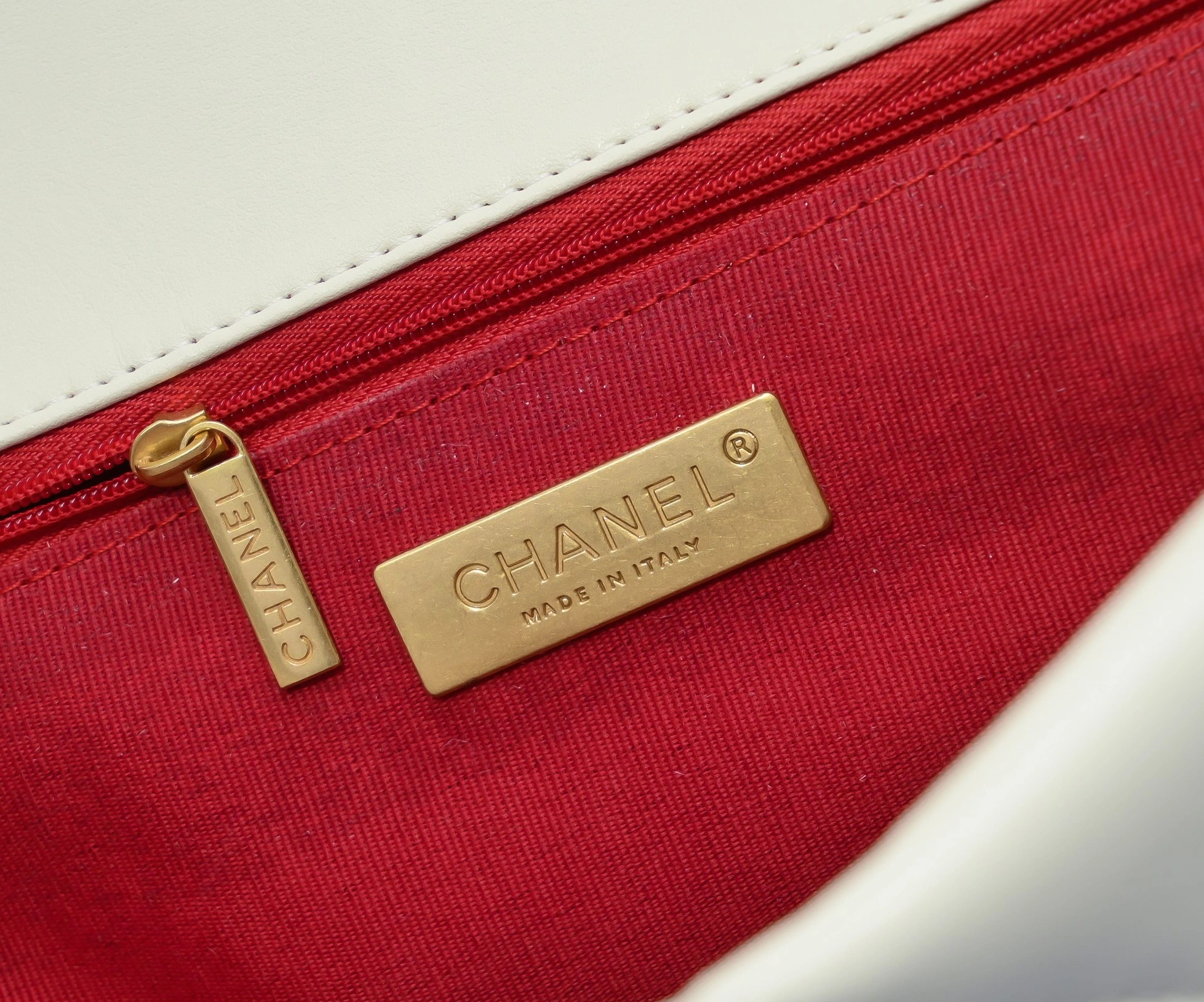 Chanel AAA Quality Messenger Bags Reliable 9771