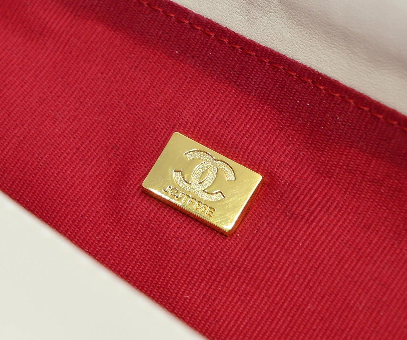 Chanel AAA Quality Messenger Bags Reliable 9771