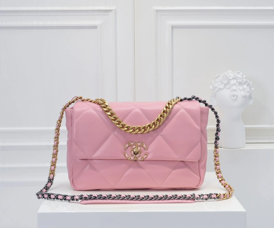 Chanel AAA Quality Messenger Bags Unique 1601