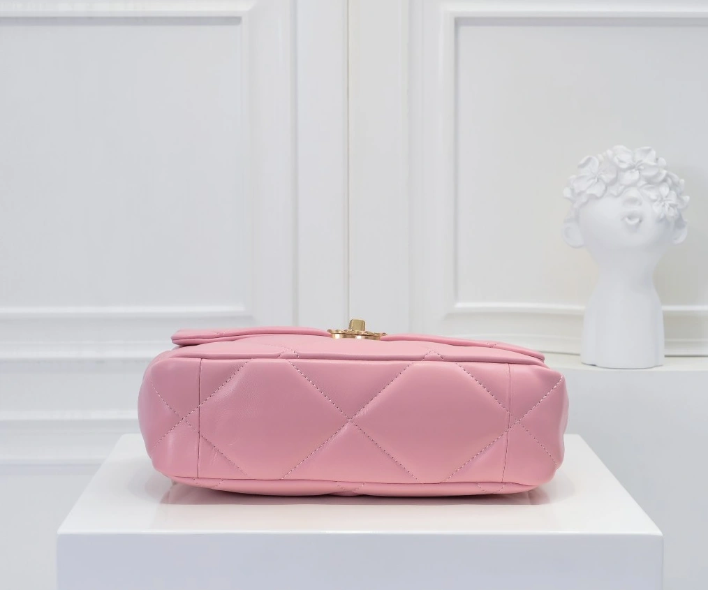 Chanel AAA Quality Messenger Bags Unique 1601