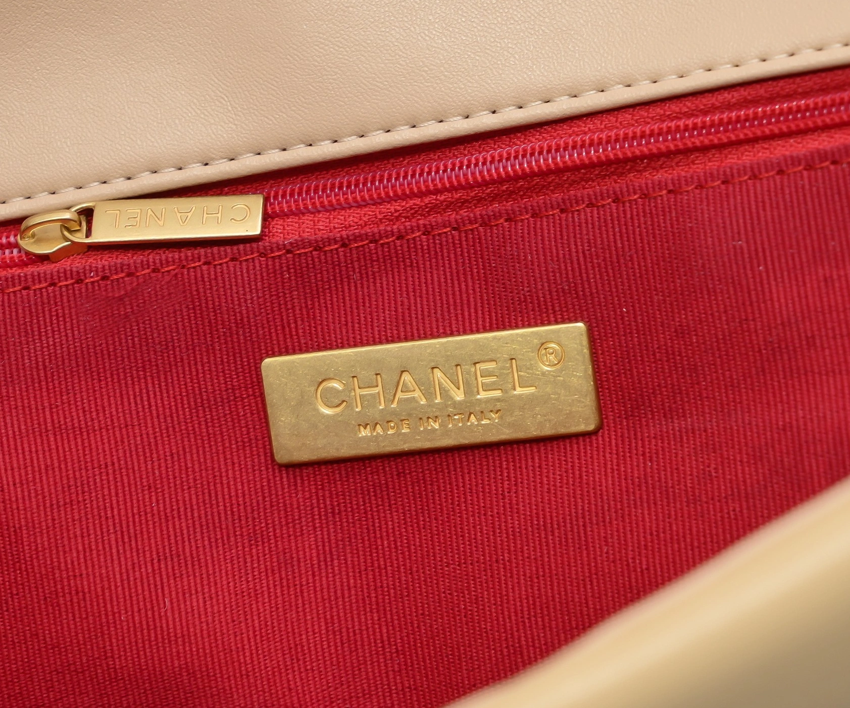 Chanel AAA Quality Messenger Bags Unique 3608