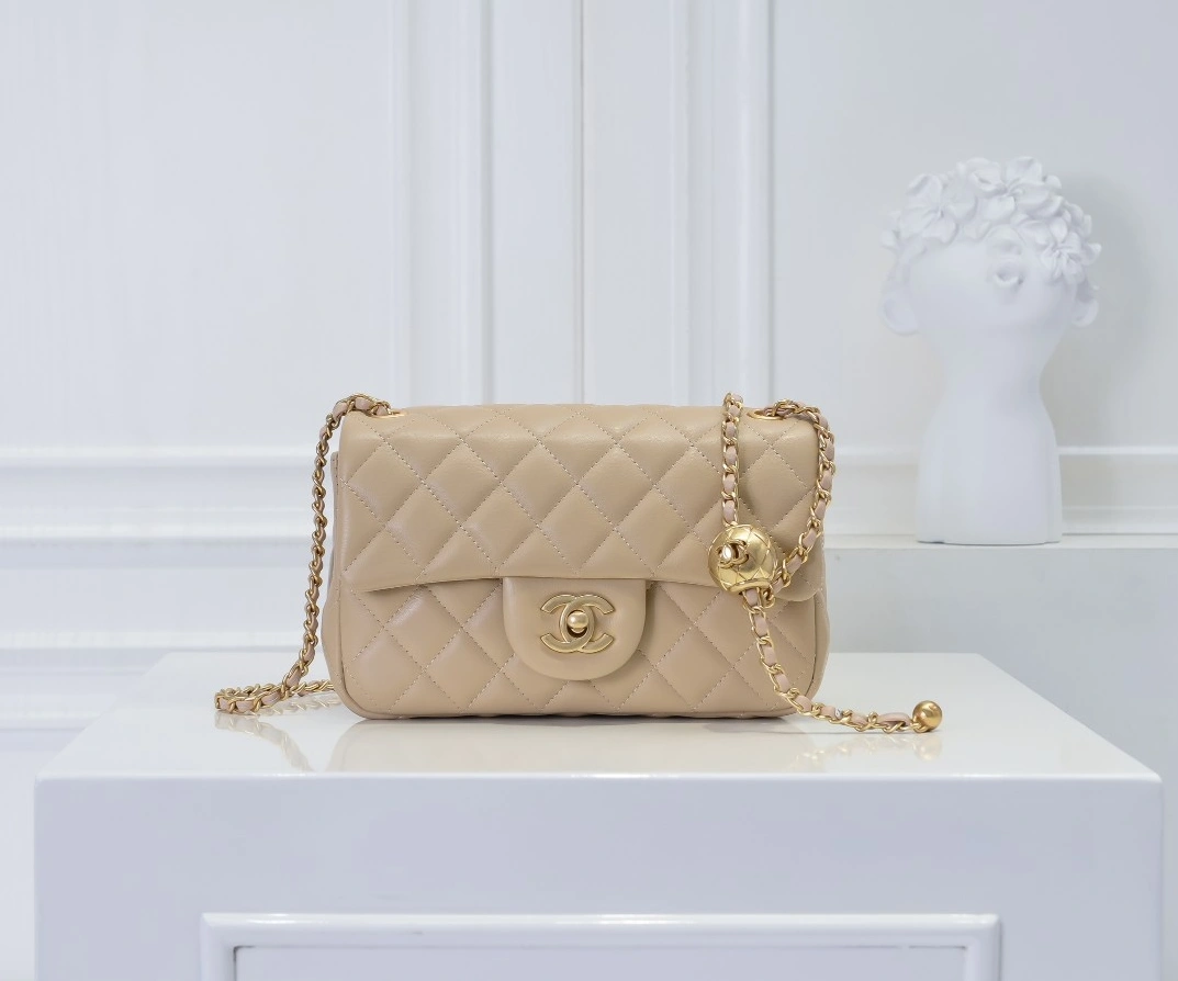 Chanel AAA Quality Messenger Bags WellDesigned 4776