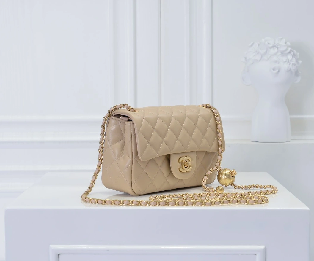 Chanel AAA Quality Messenger Bags WellDesigned 4776