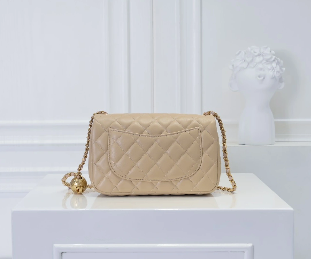 Chanel AAA Quality Messenger Bags WellDesigned 4776