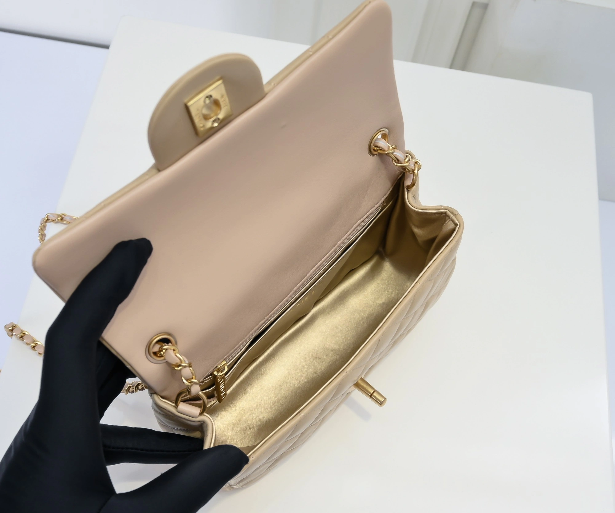Chanel AAA Quality Messenger Bags WellDesigned 4776