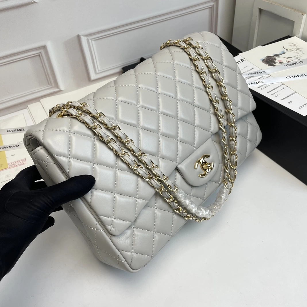 Chanel AAA Quality Shoulder Bags For Women Affordable 3493