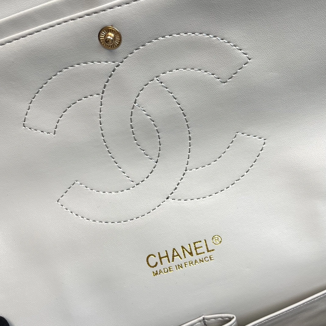 Chanel AAA Quality Shoulder Bags For Women Affordable 3493