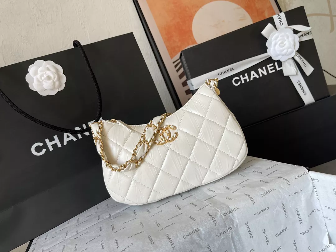 Chanel AAA Quality Shoulder Bags For Women AllSeason 9380