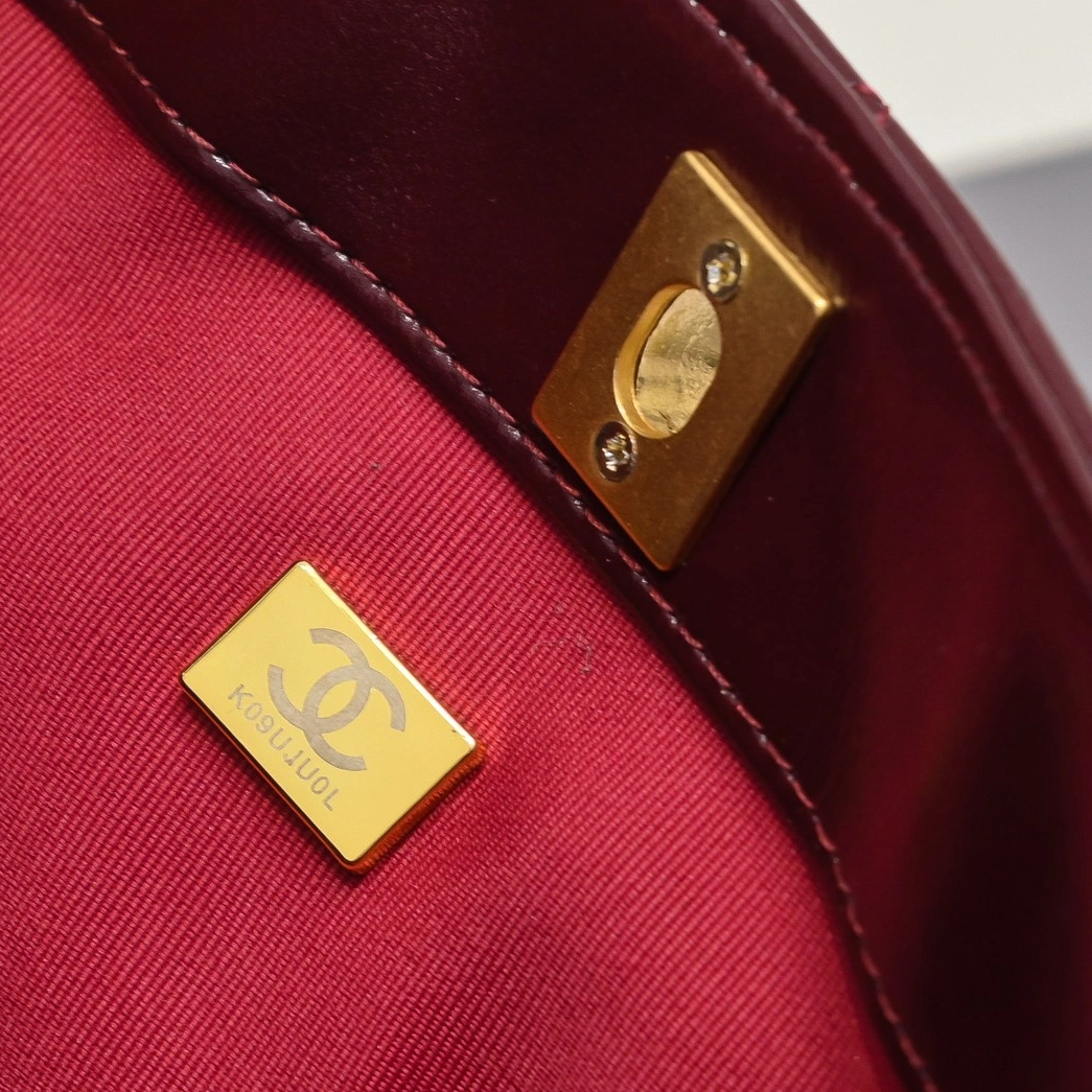Chanel AAA Quality Shoulder Bags For Women AllSeason 976