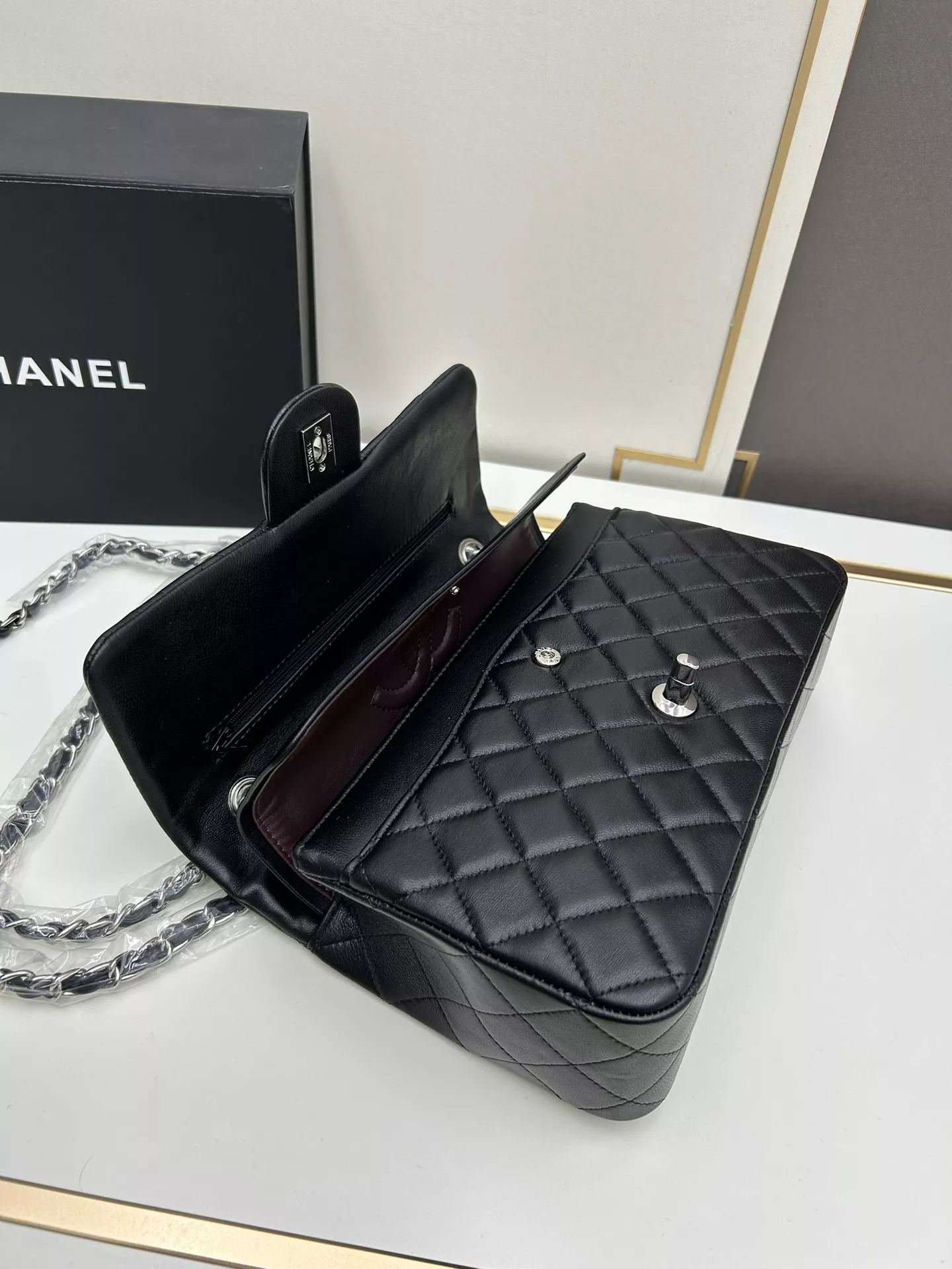 Chanel AAA Quality Shoulder Bags For Women Bright 5702