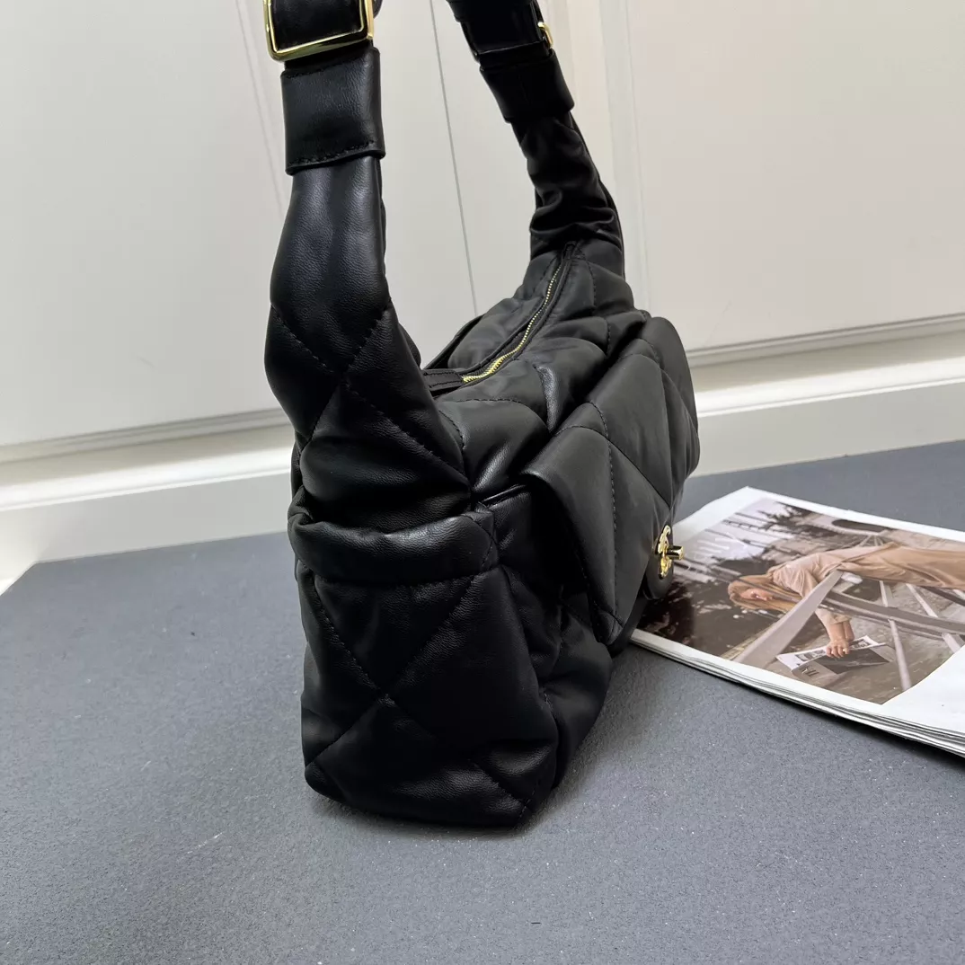 Chanel AAA Quality Shoulder Bags For Women DailyWear 6825