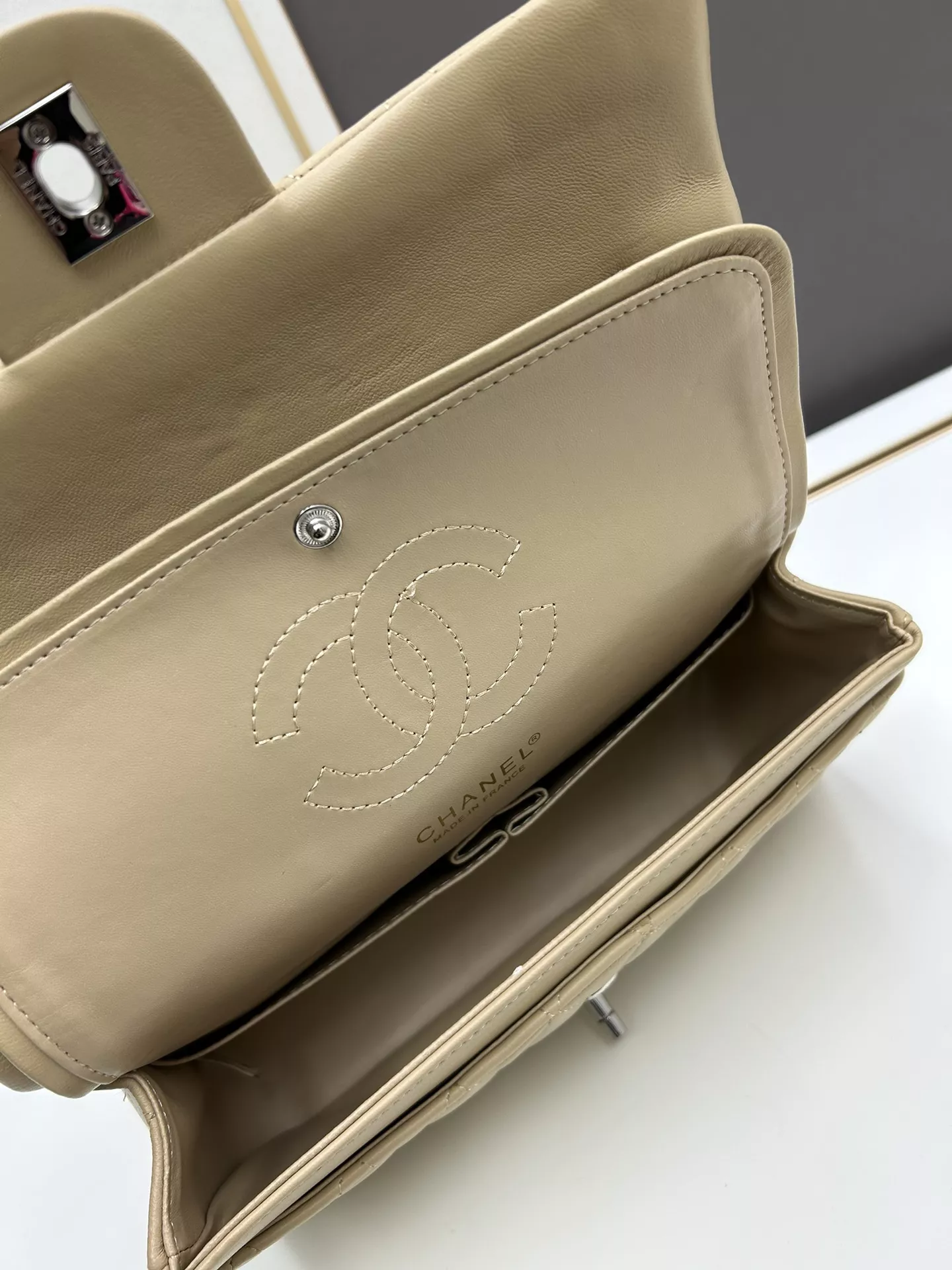 Chanel AAA Quality Shoulder Bags For Women Modern 5984
