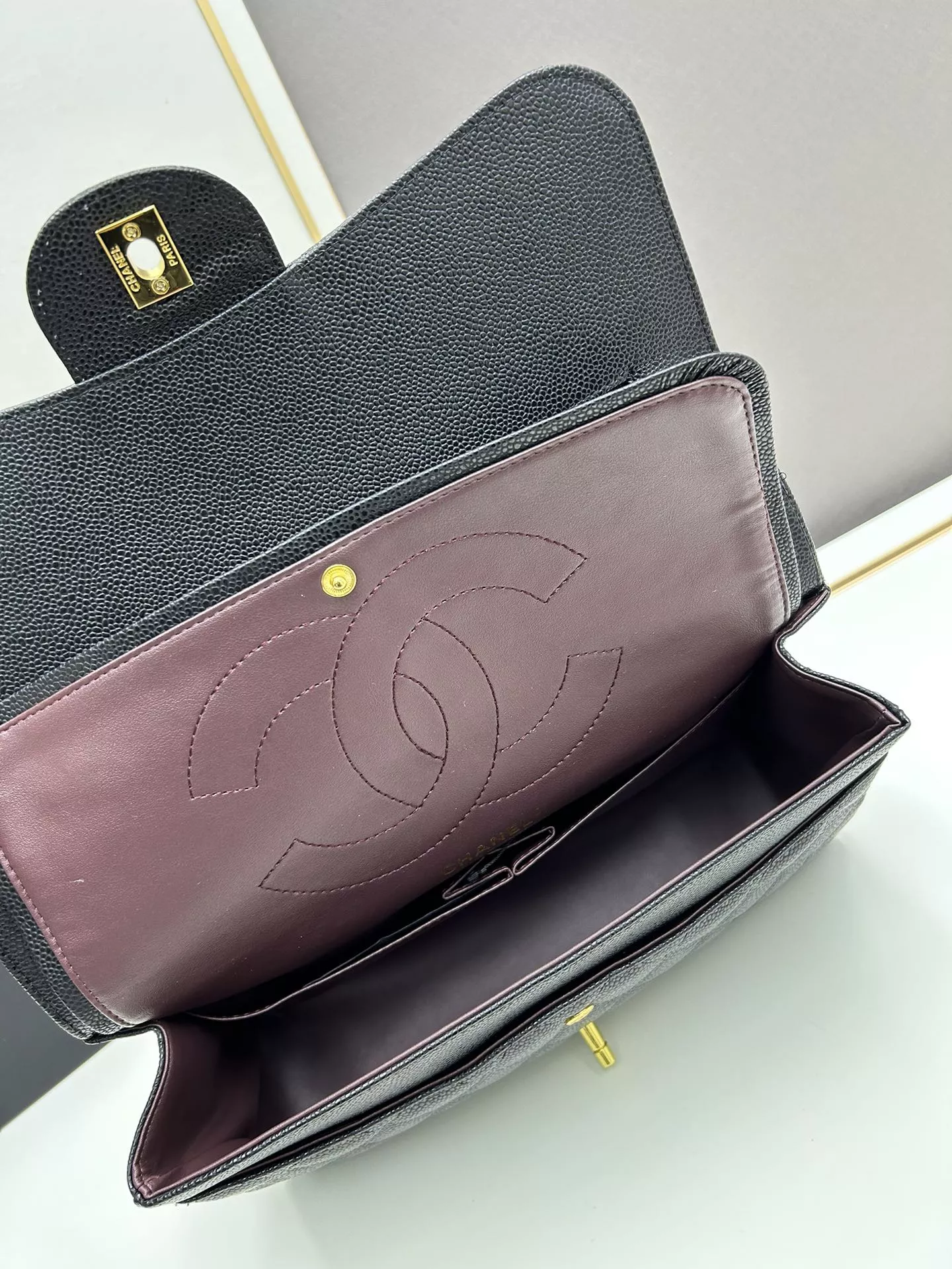 Chanel AAA Quality Shoulder Bags For Women Refined 2240
